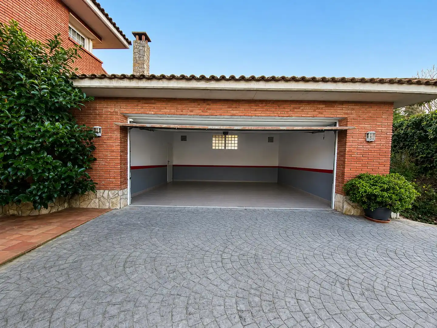 Aparcament de Casa o xalet en venda en Olèrdola amb Calefacció, Jardí privat i Terrassa