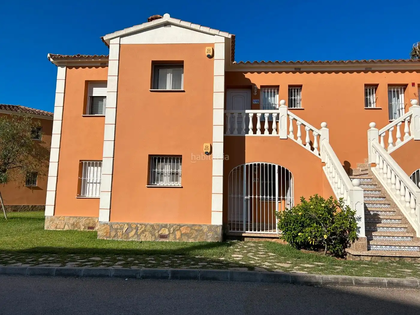 Casa pareada con piscina en venta en Avinguda Oliva Nova 9, imagen 5