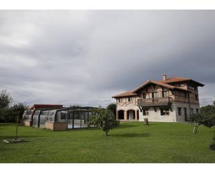 Vista exterior de Casa o xalet en venda en Cudillero amb Calefacció, Jardí privat i Terrassa