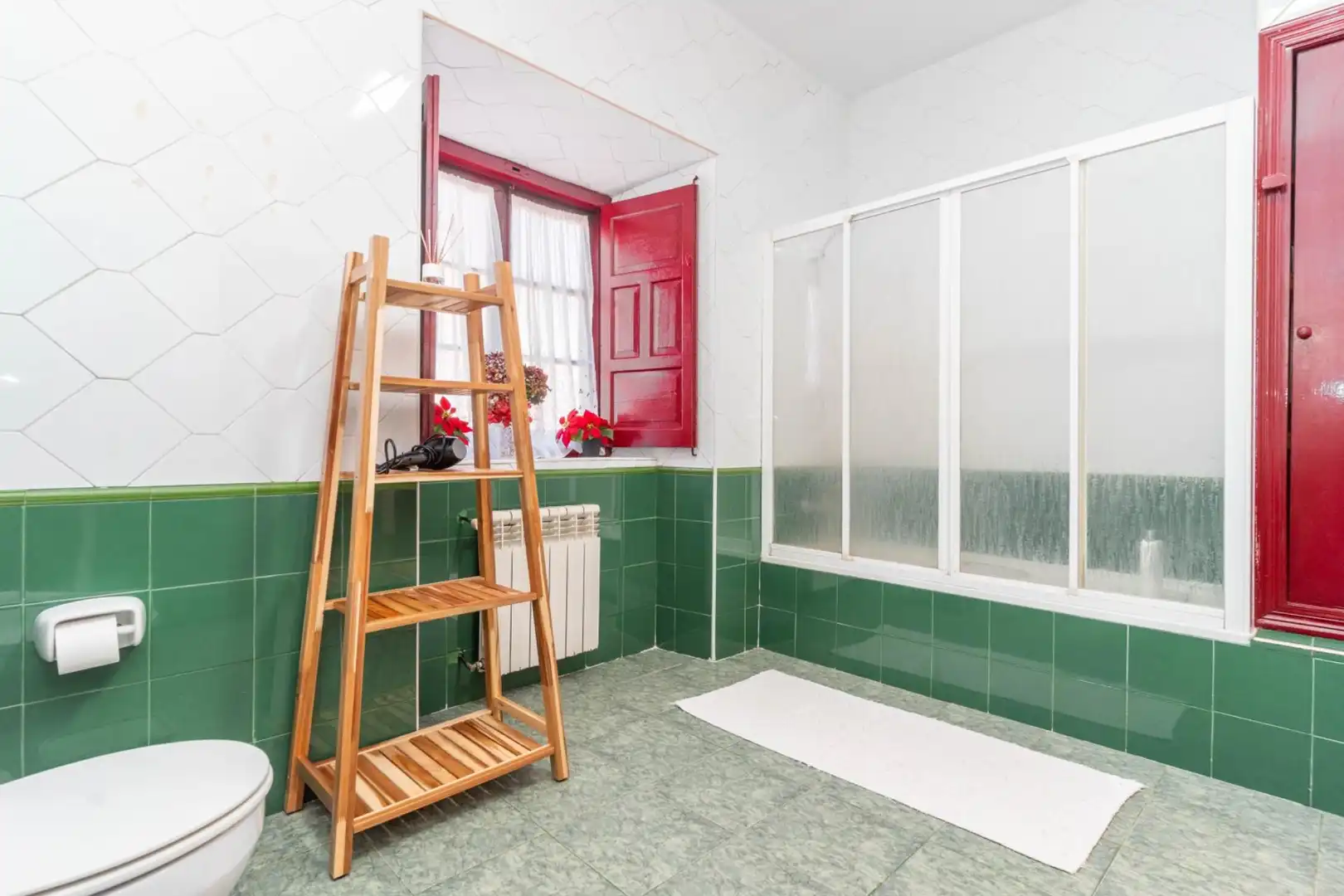 Baño de Casa o chalet en venta en Cudillero con Calefacción, Jardín privado y Terraza