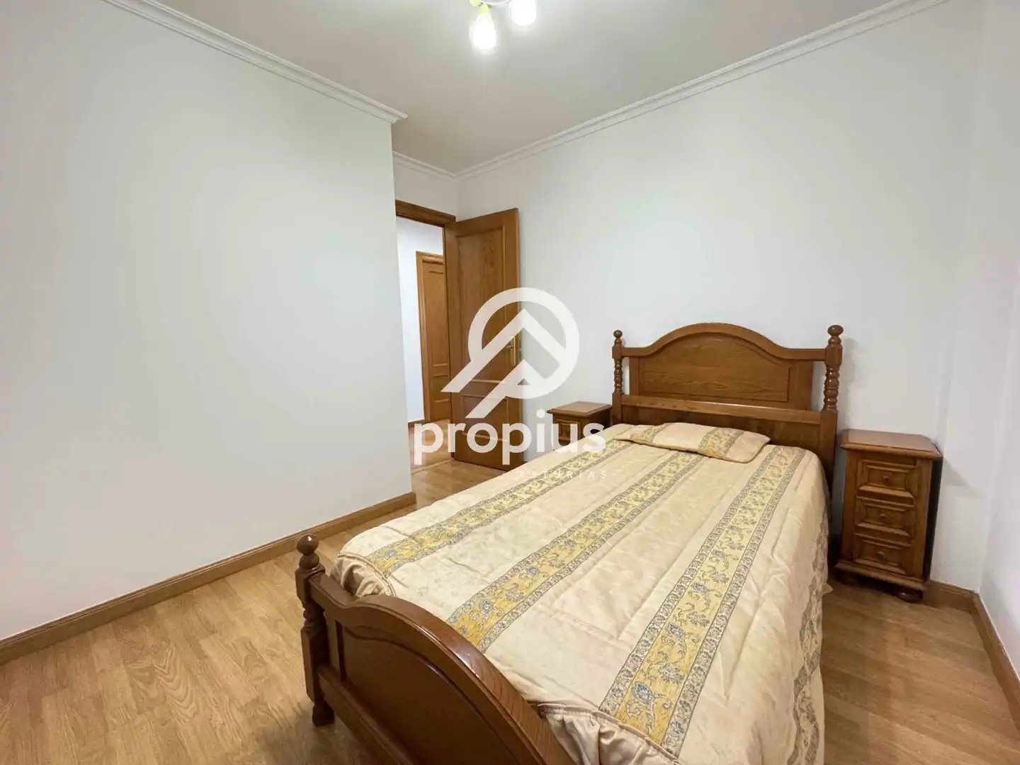 Habitación de Casa adosada en venta en Piloña con Calefacción, Jardín privado y Parquet