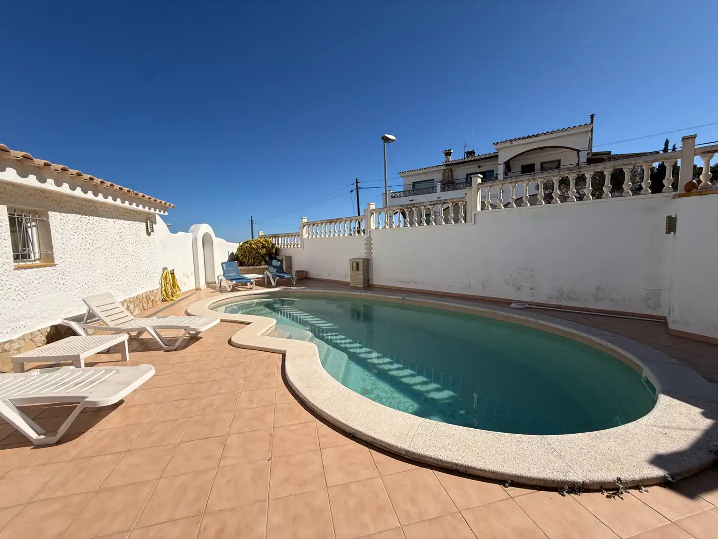 Piscina de Casa o chalet en venta en L'Escala con Aire acondicionado, Calefacción y Jardín privado