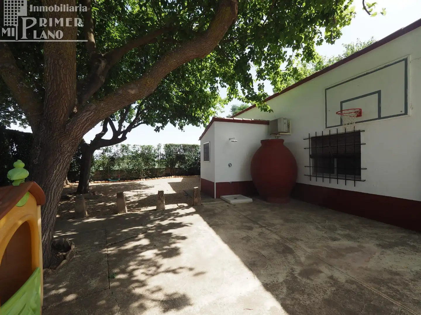 Garden of Houses for sale in Argamasilla de Alba  with Swimming Pool