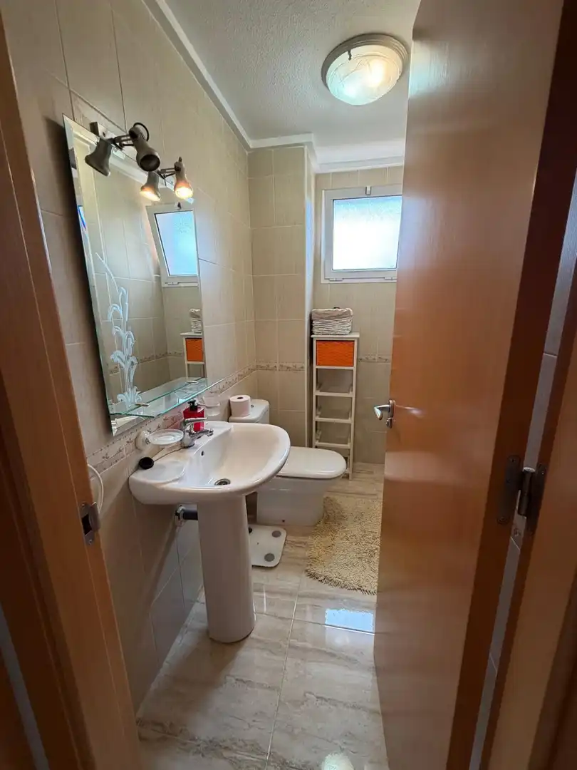 Baño de Piso en venta en Benidorm con Aire acondicionado y Piscina comunitaria