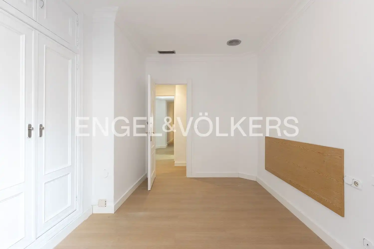 Wohnung zur Miete in Valencia mit Klimaanlage, Heizung und Möbliert