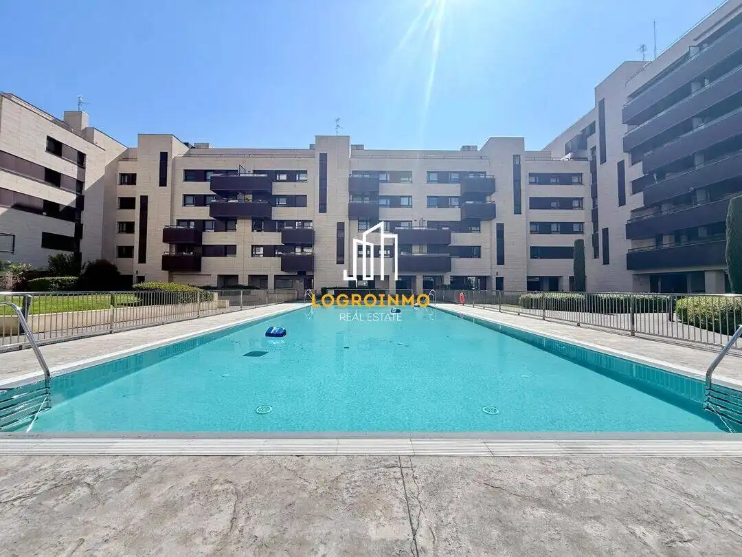 Piscina de Piso de alquiler en  Logroño con Aire acondicionado, Calefacción y Terraza