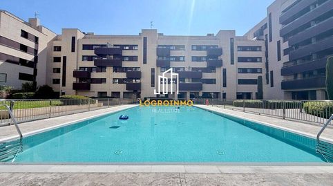 Foto 2 de Piso de alquiler en Cascajos - Piqueras, Logroño