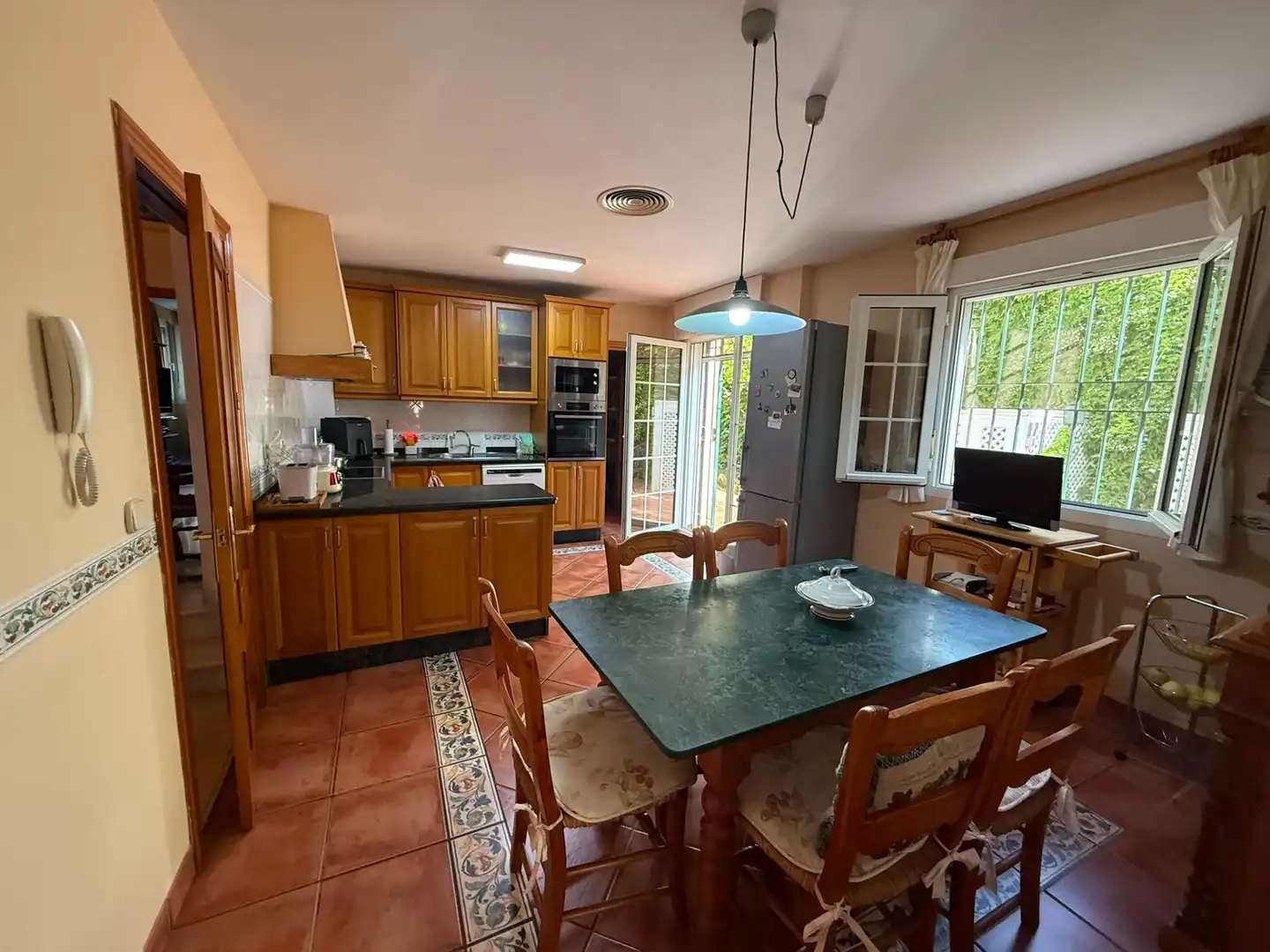 Cocina de Casa o chalet en venta en Córdoba con Aire acondicionado, Calefacción y Jardín privado