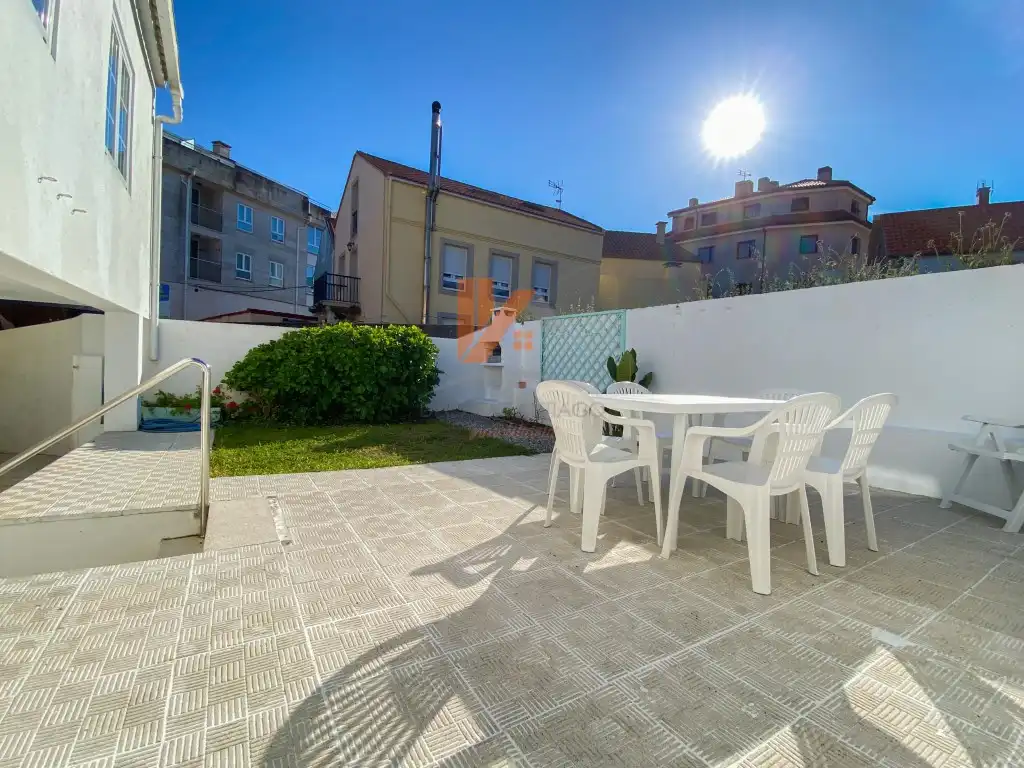 Jardí de Casa o xalet en venda en Ribeira amb Jardí privat i Forn