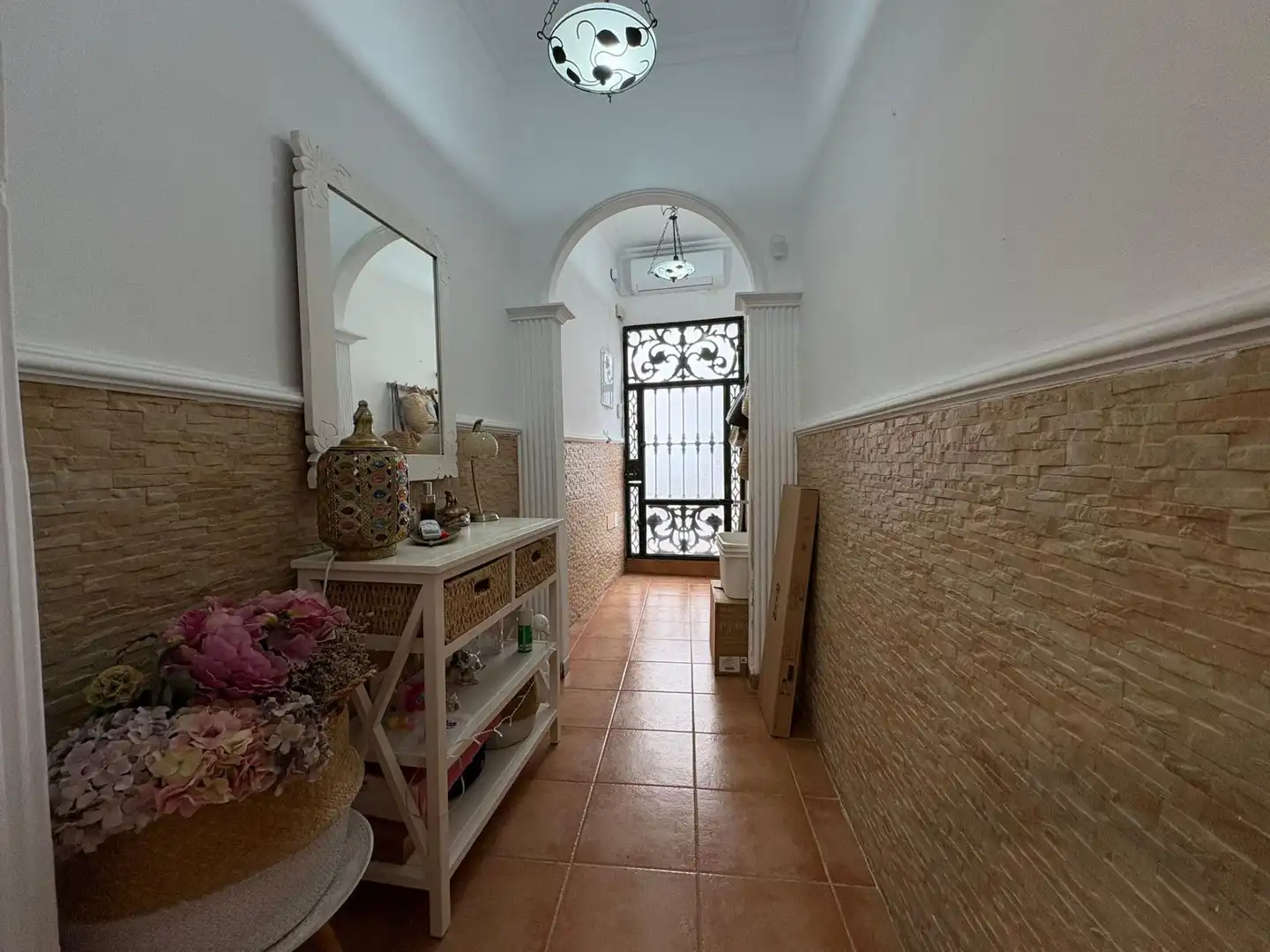 Houses for sale in Algeciras  with Air Conditioner