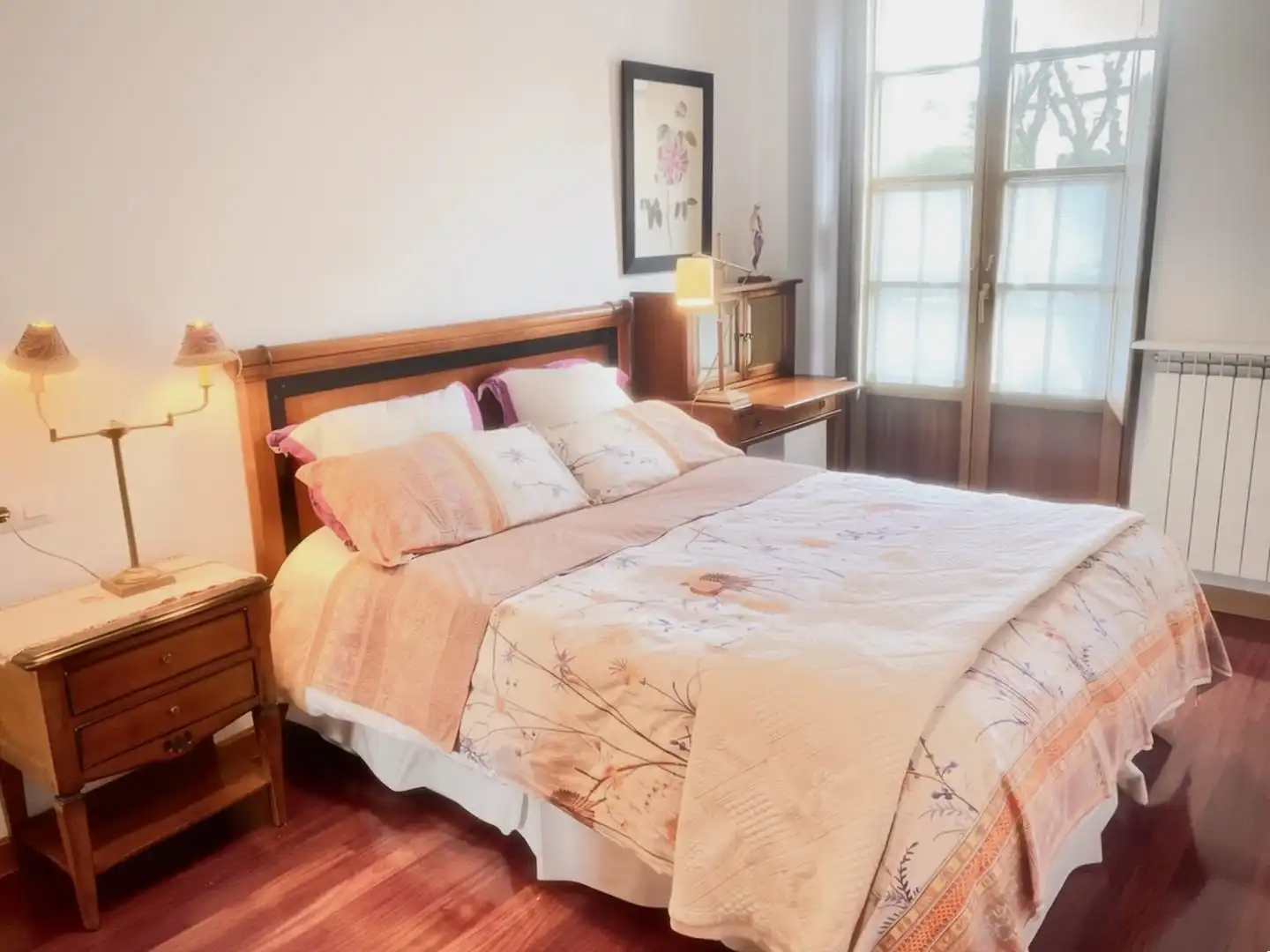 Schlafzimmer von Wohnung zur Miete in Oviedo  mit Heizung, Abstellraum und Möbliert