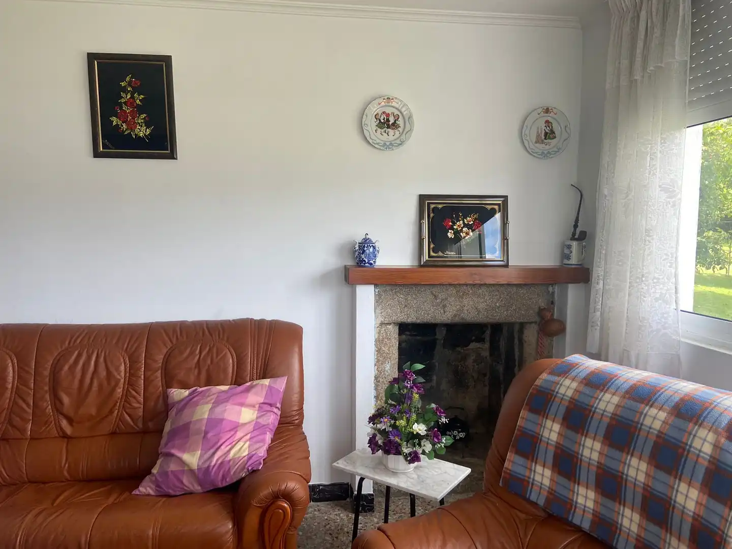 Sala d'estar de Casa o xalet en venda en Ferrol amb Jardí privat