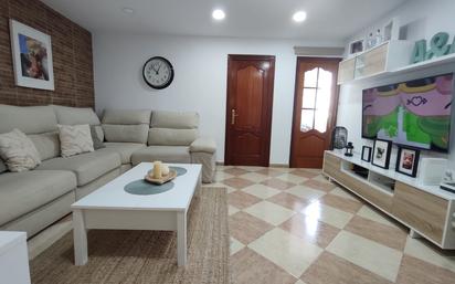 Sala d'estar de Pis en venda en San Fernando