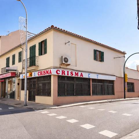 Edificio en Venta en Carrer del Cardenal Rossell en El Coll d'en Rabassa