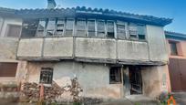 Vista exterior de Casa o xalet en venda en Villaviciosa amb Terrassa i Balcó