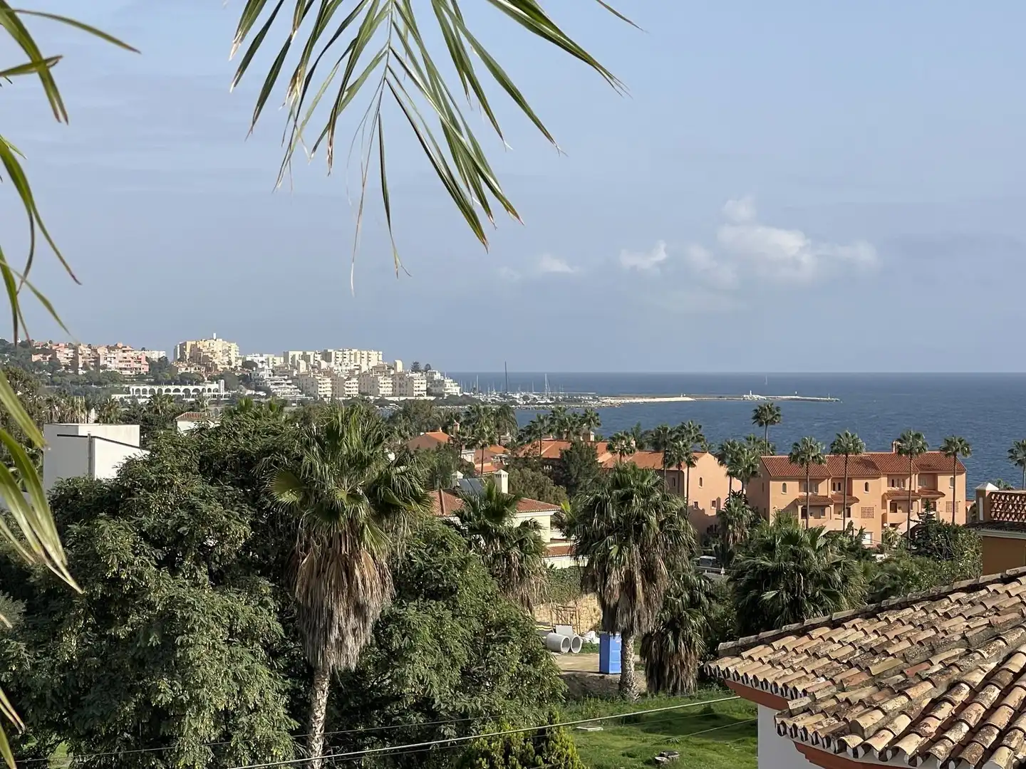 Exterior view of Houses for sale in Estepona  with Air Conditioner, Private garden and Terrace