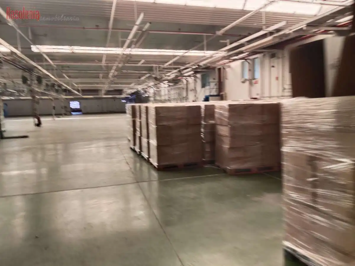 Fabrikhallen zum Verkauf in A pega, 1, A Malata - Catabois - Ciudad Jardín