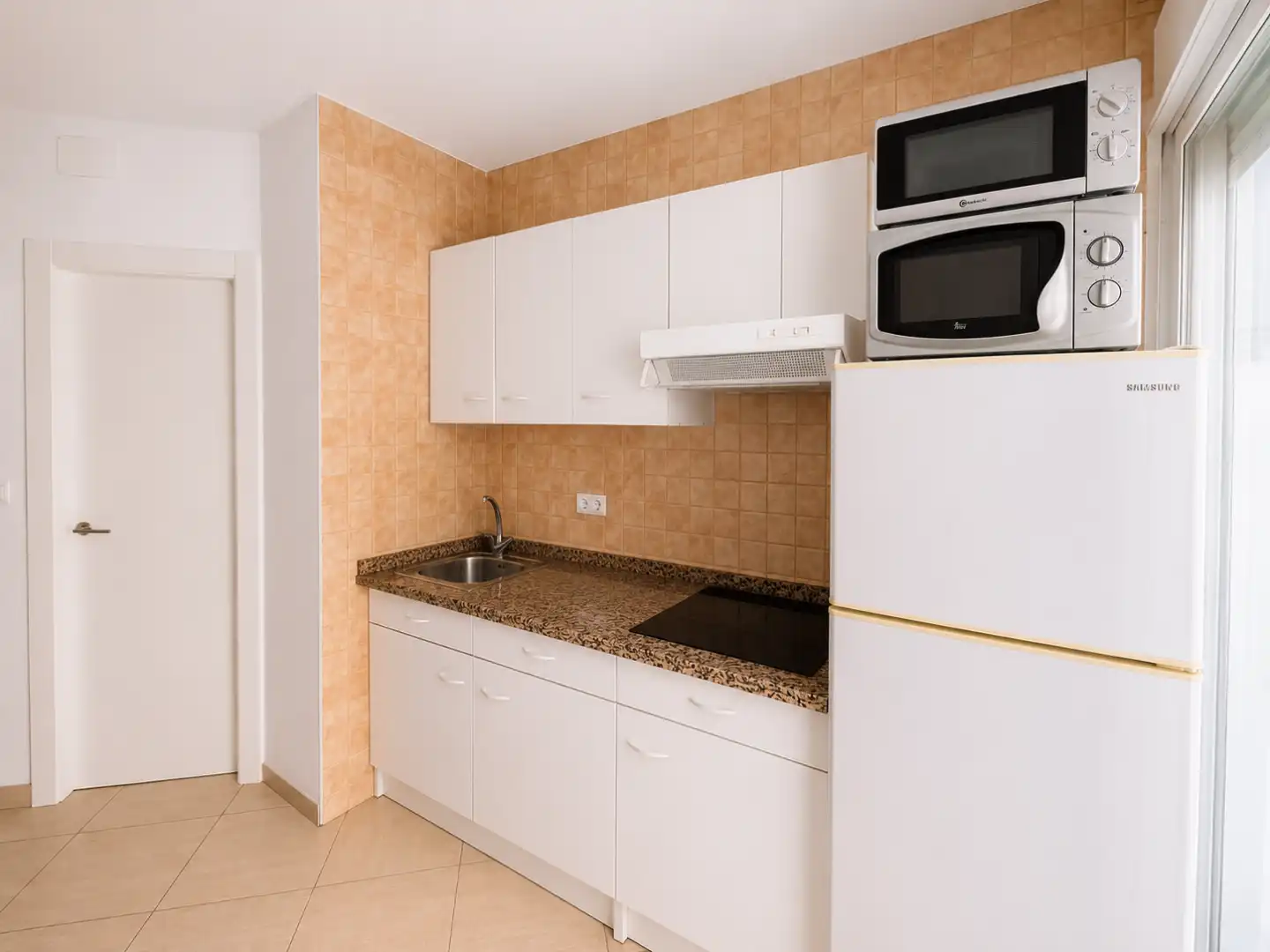 Kitchen of Flat for rent in Salobreña  with Terrace, Swimming Pool and Furnished
