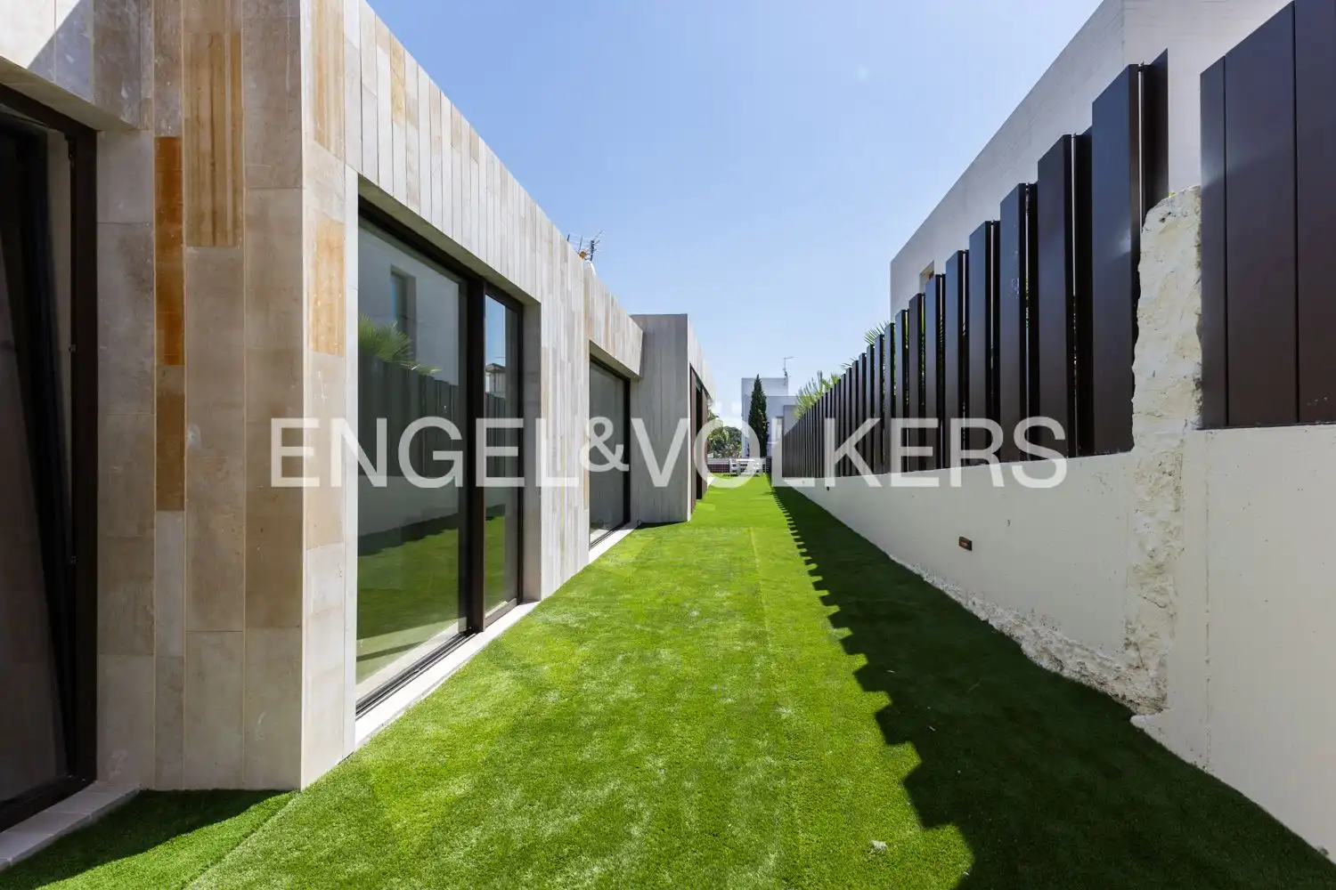 Terrassa de Casa o xalet en venda en Godella amb Aire condicionat, Calefacció i Jardí privat