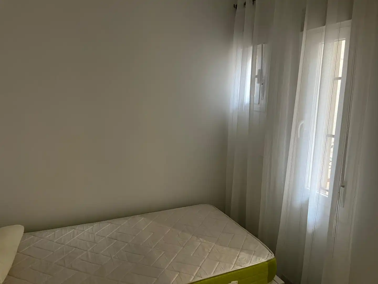 Dormitori de Pis de lloguer en Madrid amb Aire condicionat, Calefacció i Parquet