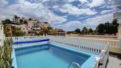 Foto 3 de Casa adosada en venta en Cortijo Torrequebrada, Benalmádena