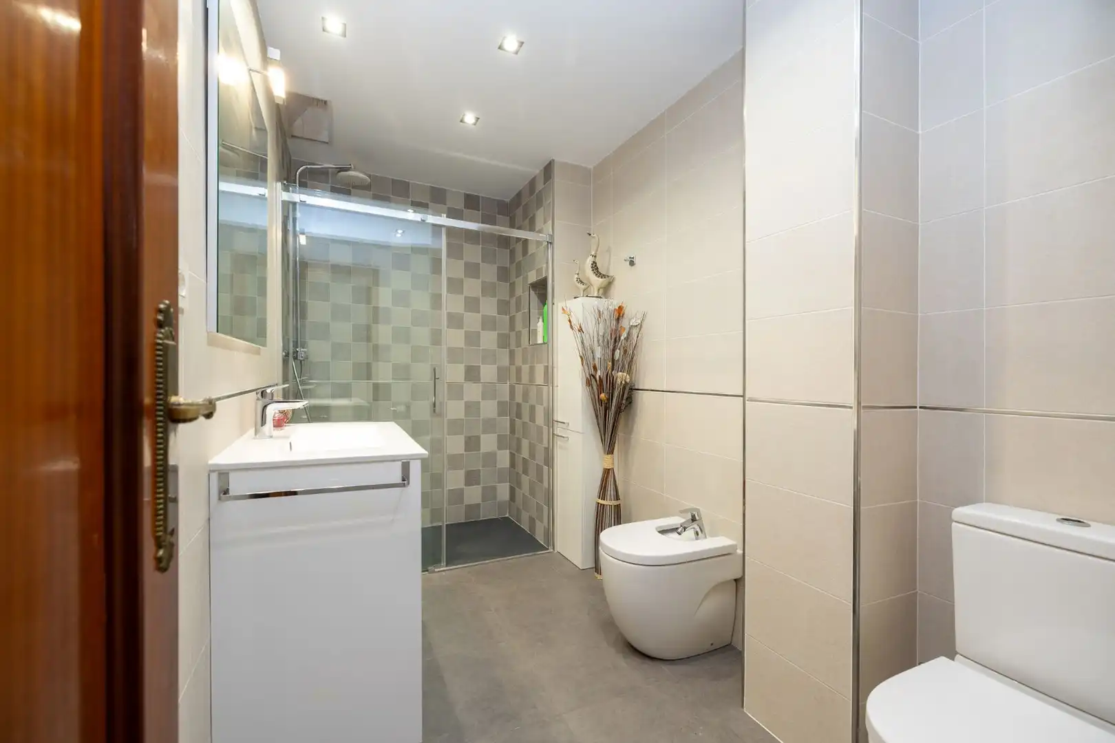 Baño de Casa adosada en venta en Motril con Aire acondicionado, Calefacción y Terraza