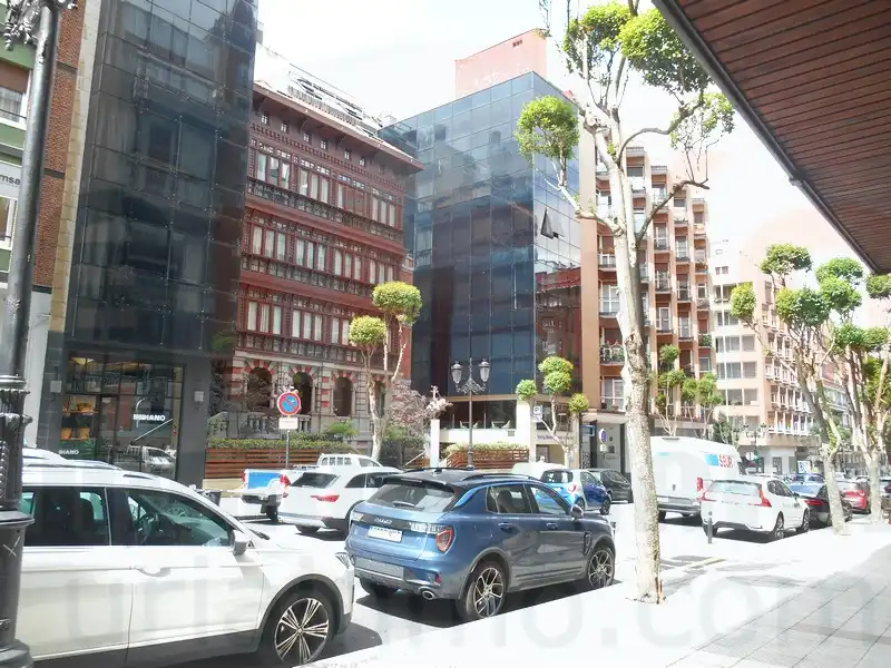 Local comercial de lloguer a Calle Cervantes, imagen 3