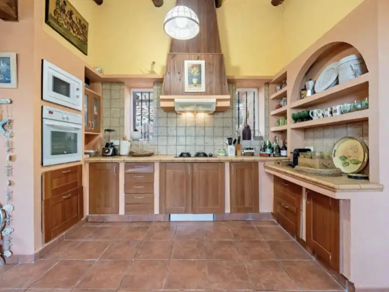 Cocina de Casa o chalet en venta en Roda de Berà con Aire acondicionado, Terraza y Piscina