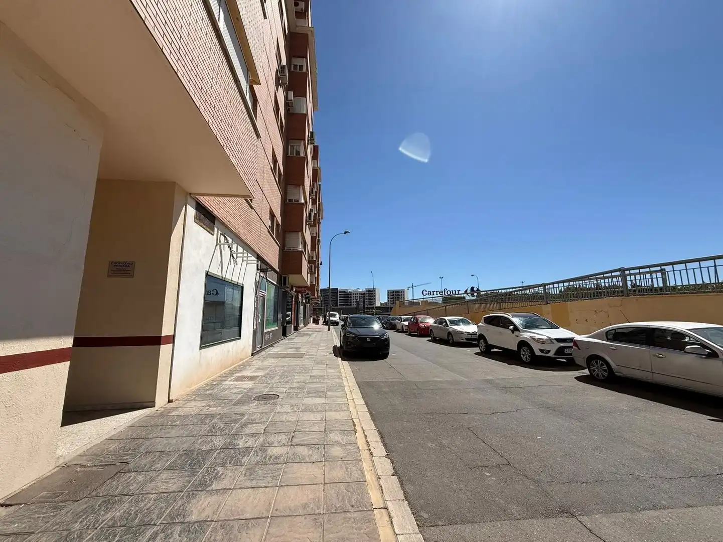 Vista exterior de Local de lloguer en Almería