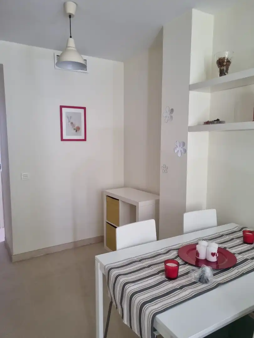 Dormitori de Apartament de lloguer en Madrid amb Calefacció, Moblat i Rentadora
