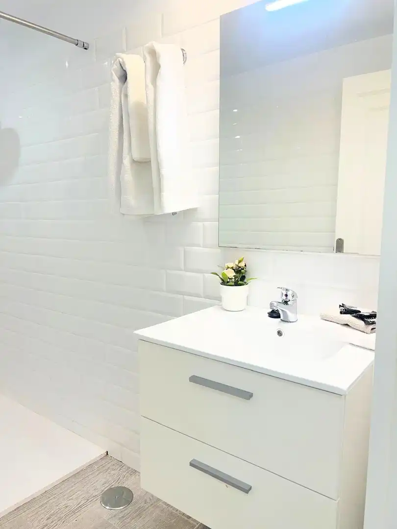 Baño de Piso de alquiler en Arona con Terraza y Amueblado