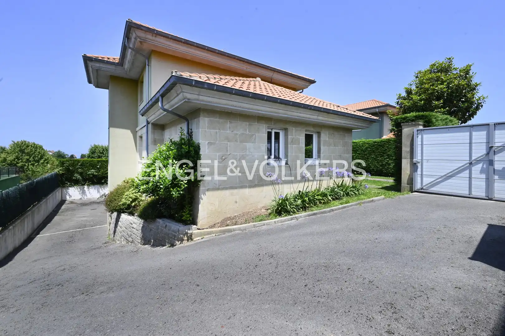 Exterior view of Houses for sale in San Vicente de la Barquera  with Heating and Private garden