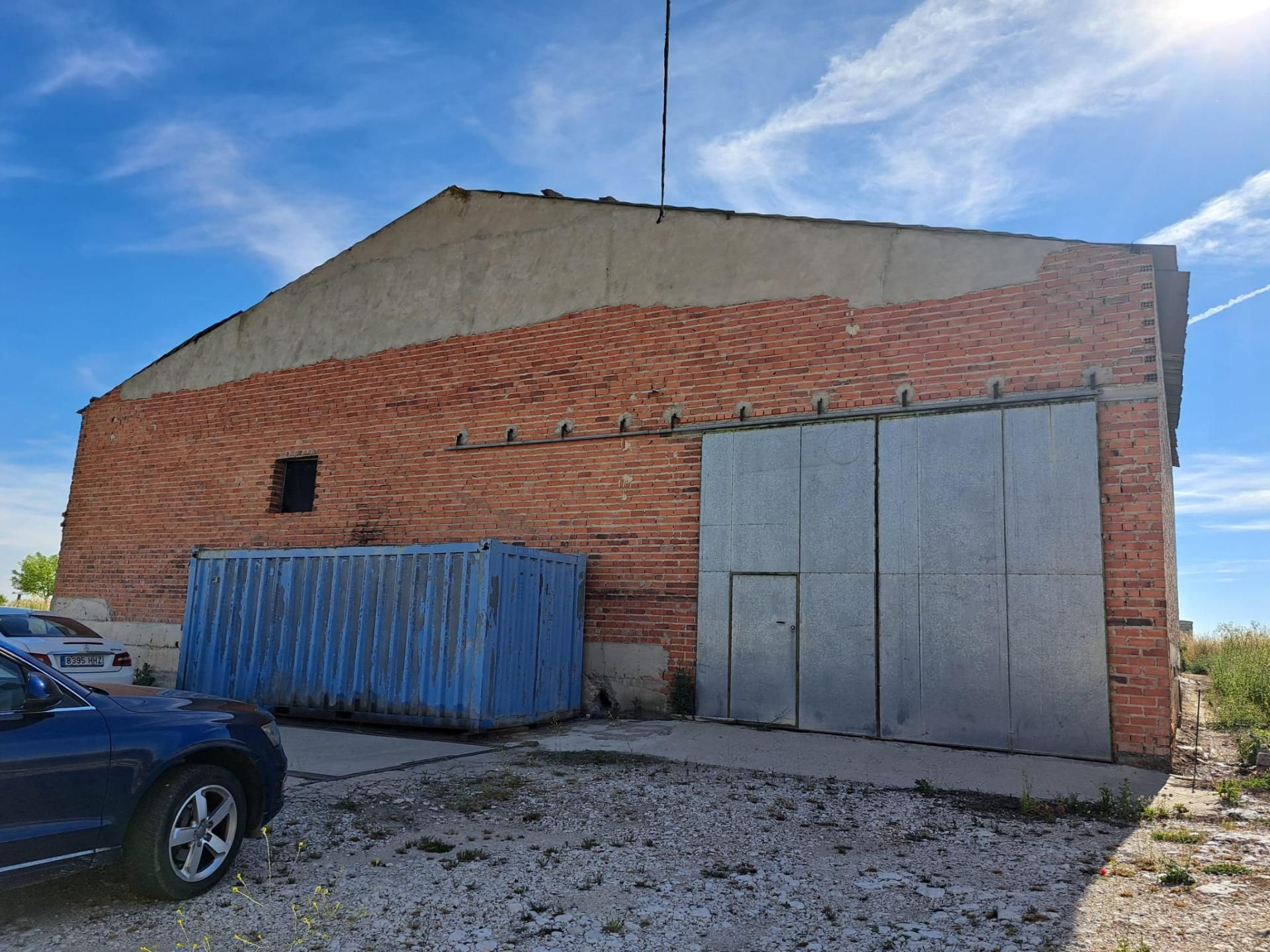 Vista exterior de Nau industrial en venda en Torrescárcela