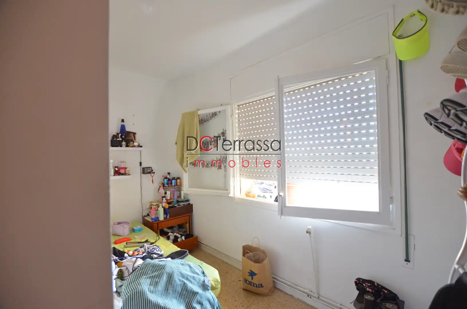Dormitori de Pis en venda en Terrassa amb Aire condicionat, Calefacció i Balcó