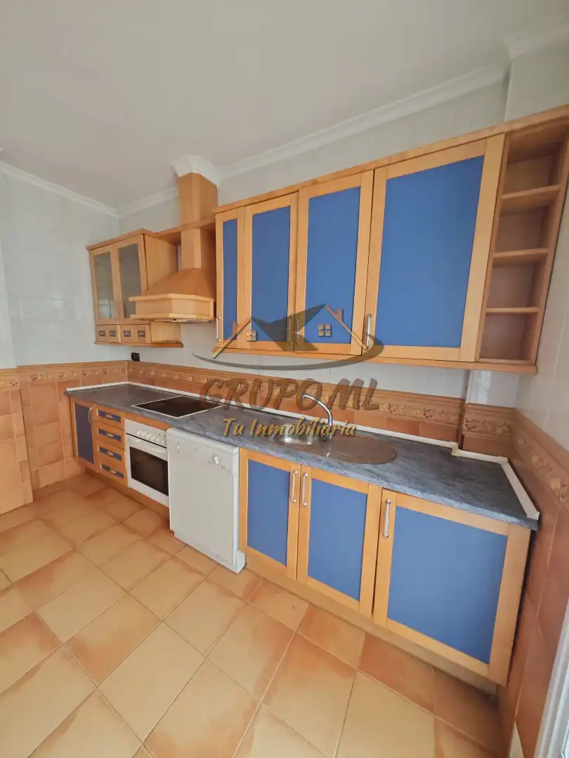 Cocina de Piso en venta en Navas de San Juan con Calefacción, Terraza y Horno