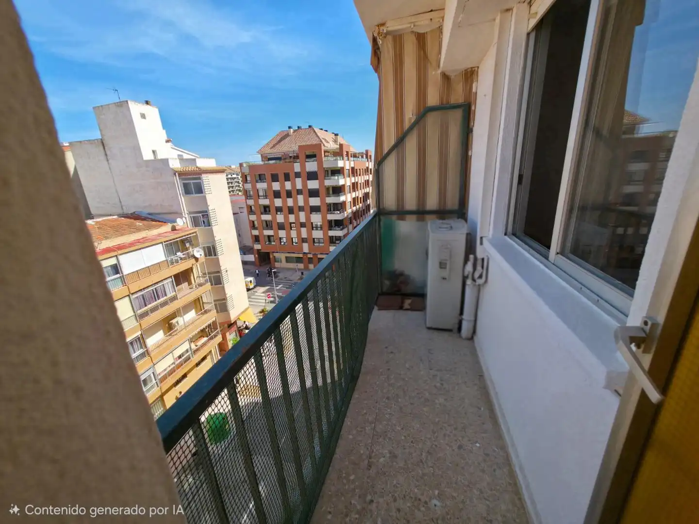 Appartement compact avec terrasse à vendre à Saladar