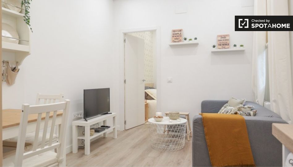 Piso de alquiler en Almagro - Imagen 2