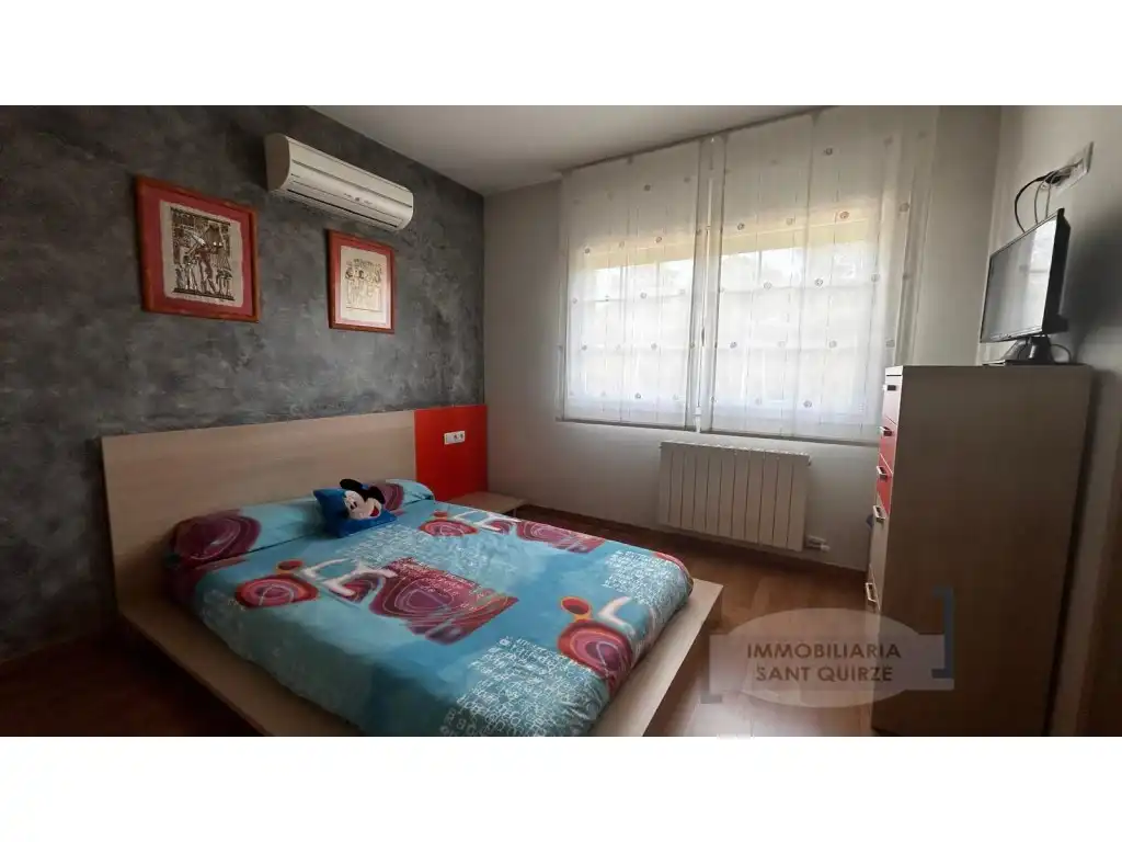 Dormitori de Casa o xalet en venda en Sant Quirze del Vallès
