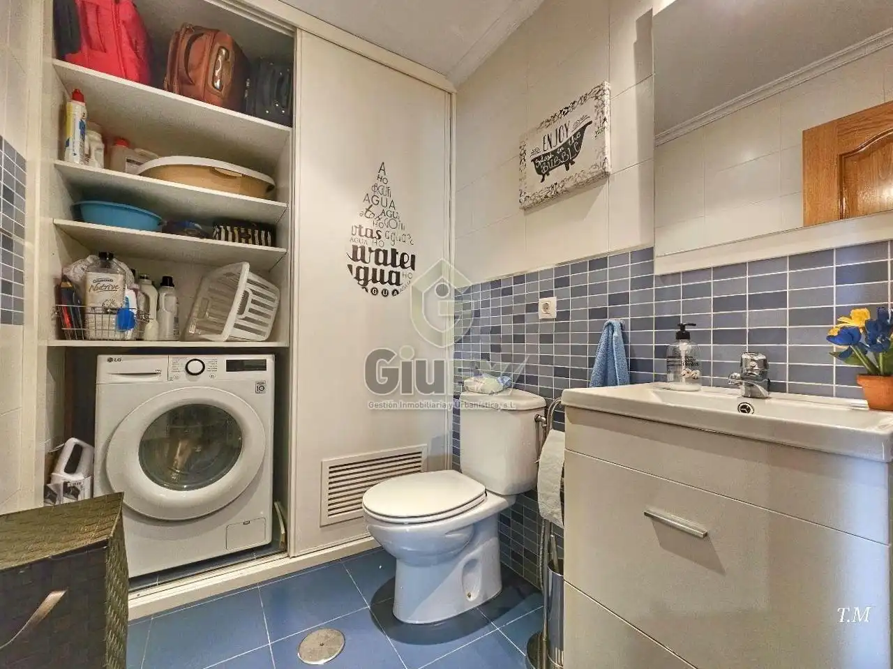 Bathroom of Houses for sale in Cáceres  with Heating, Terrace and Storage room