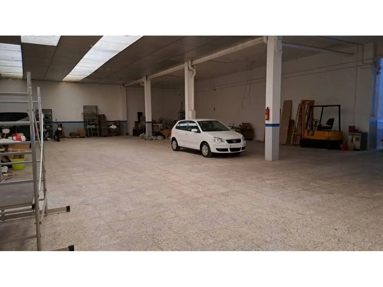 Gewerbefläche zum Verkauf in Ter, imagen 3