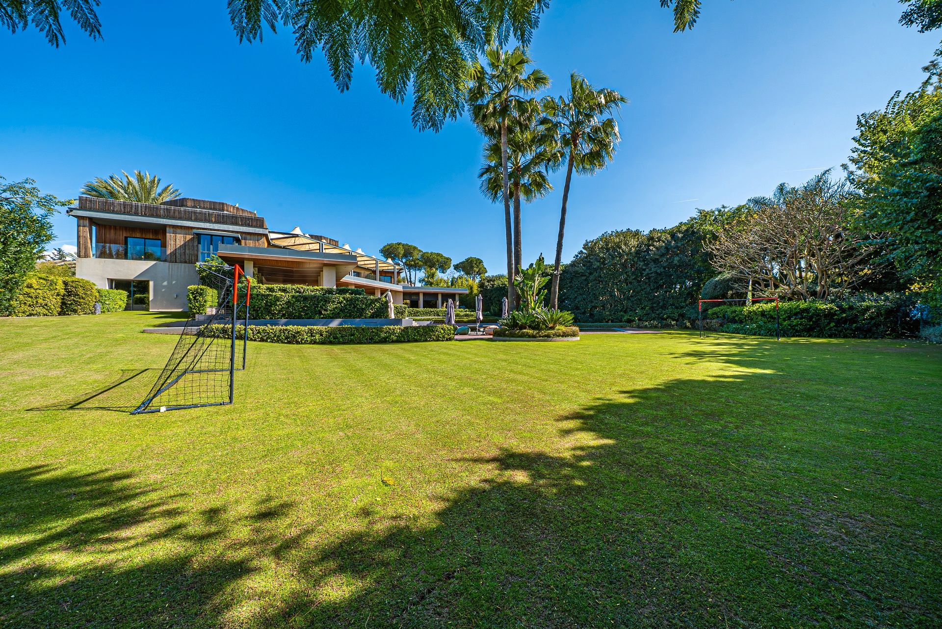 Jardí de Casa o xalet en venda en Marbella amb Aire condicionat, Jardí privat i Terrassa