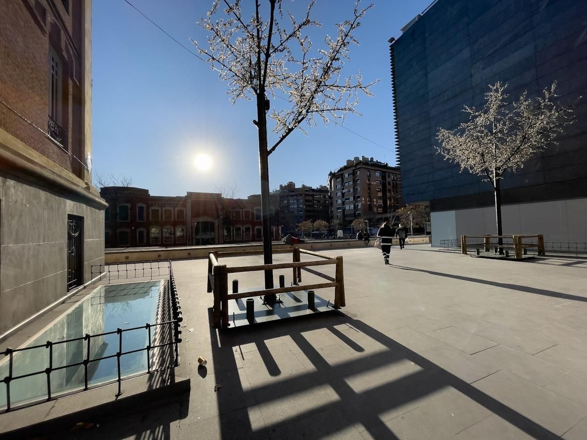 Exterior view of Premises for sale in  Madrid Capital