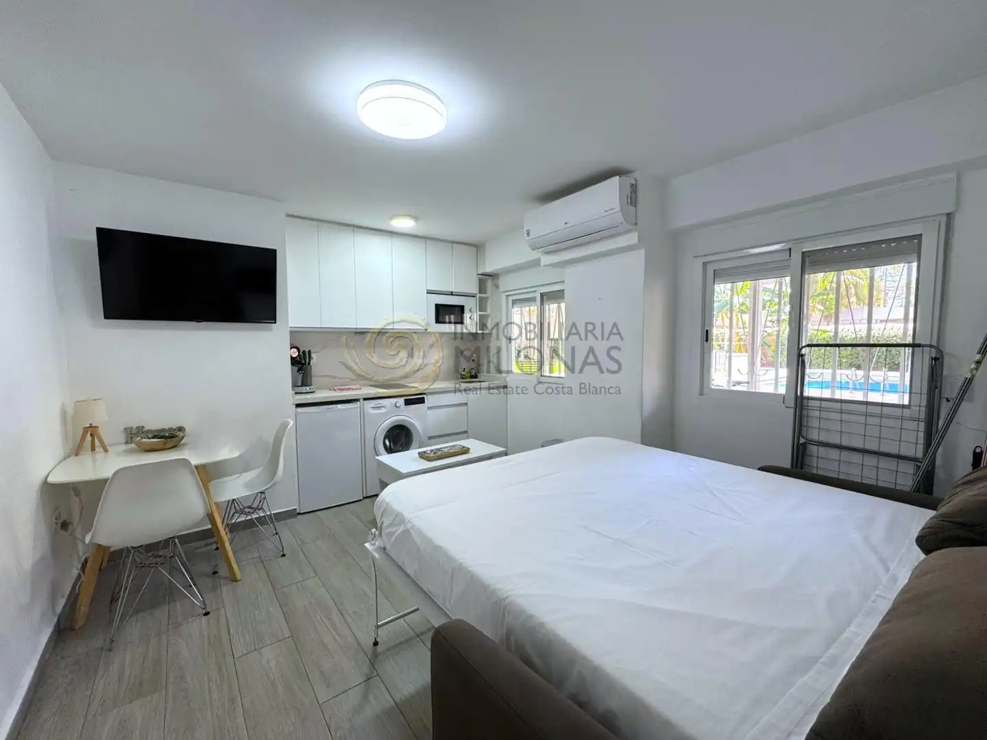Habitación de Estudio en venta en Benidorm con Aire acondicionado, Jardín privado y Amueblado