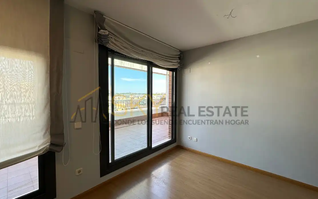 Bedroom of Attic for sale in Madrid  with Air Conditioner, Heating and Terrace