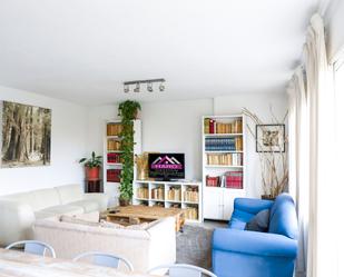 Living room of Building for sale in Pozuelo de Alarcón  with Community pool