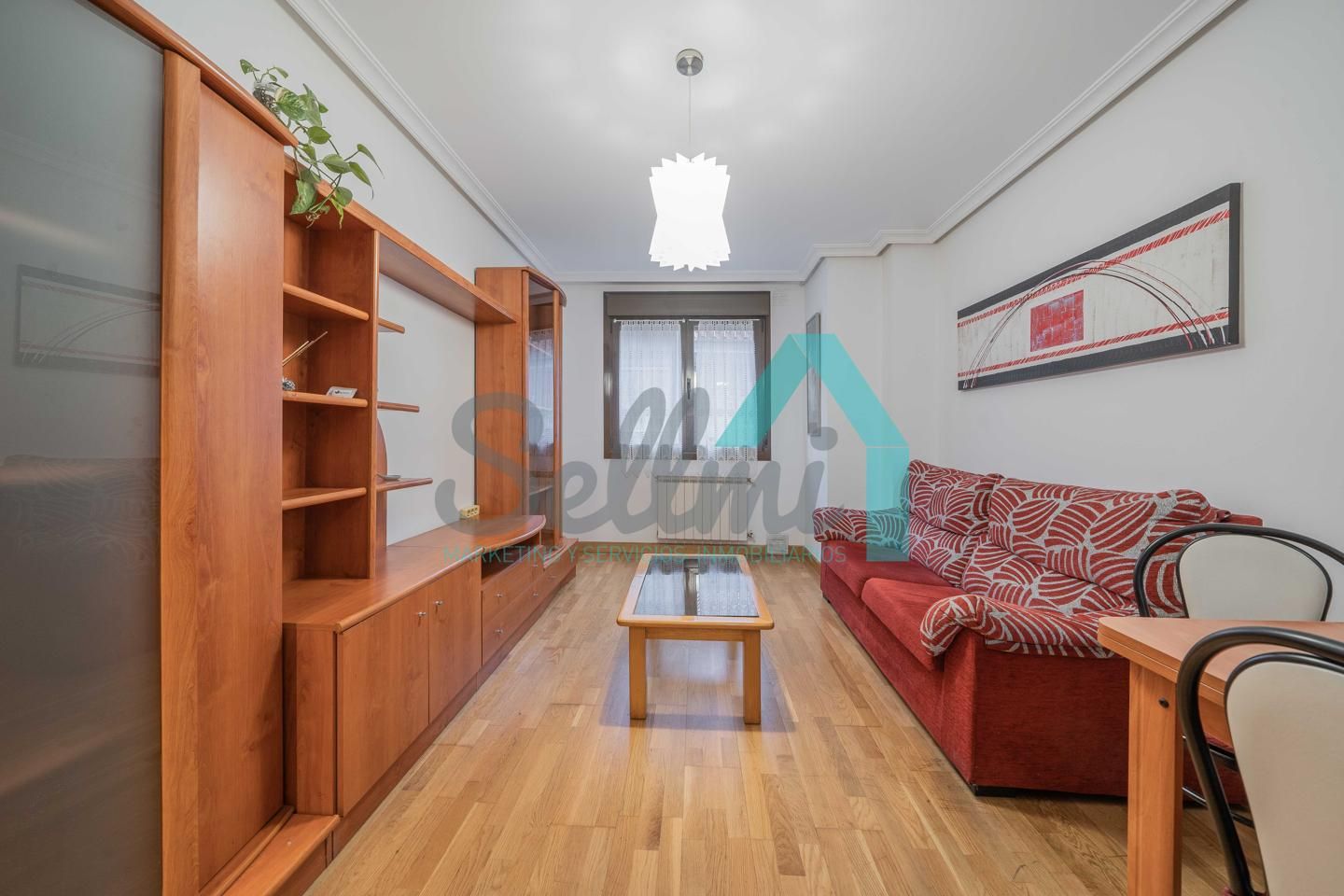 Sala de estar de Piso en venta en Oviedo  con Calefacción, Parquet y Terraza