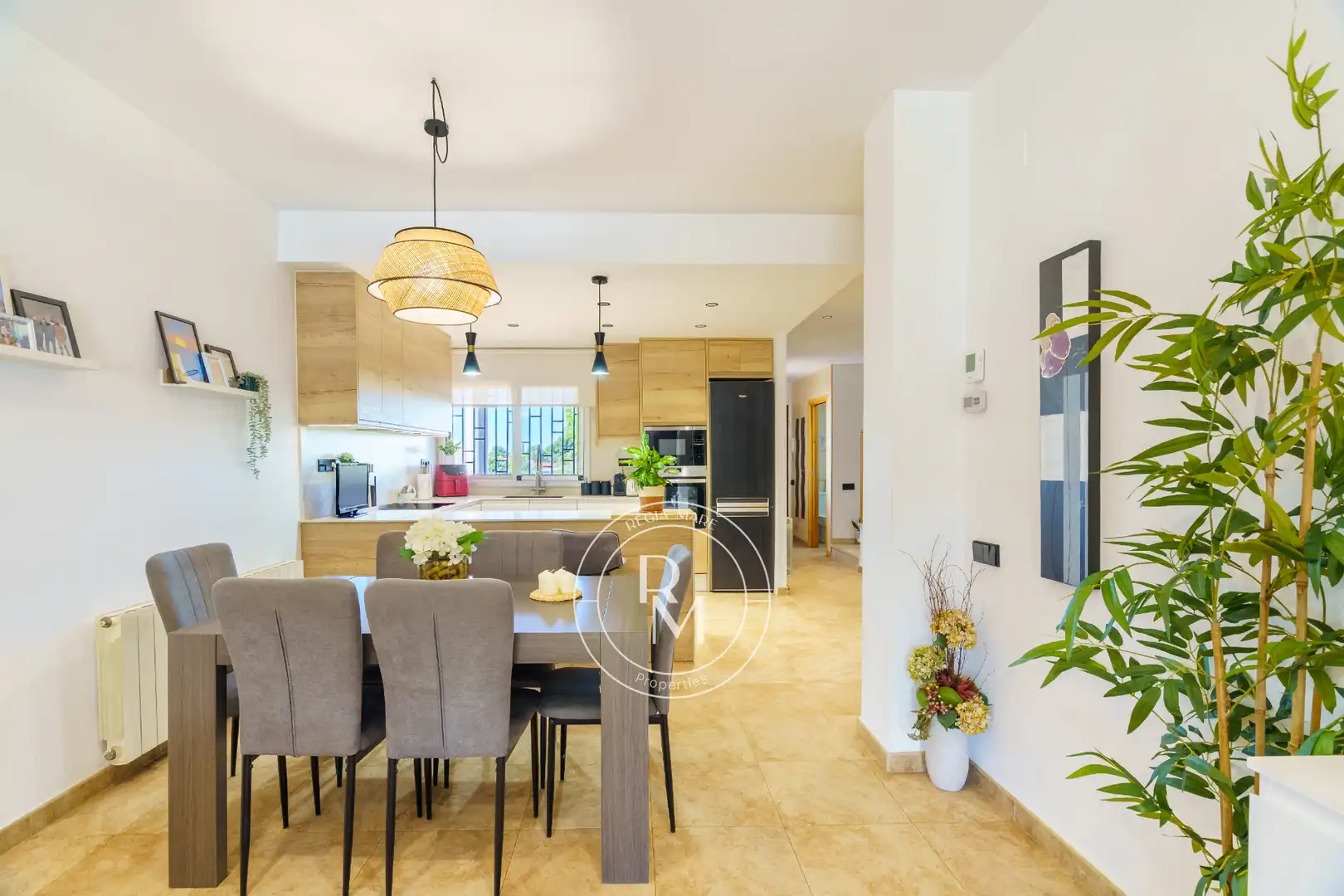 Cocina de Casa adosada en venta en Roda de Berà con Aire acondicionado, Calefacción y Jardín privado