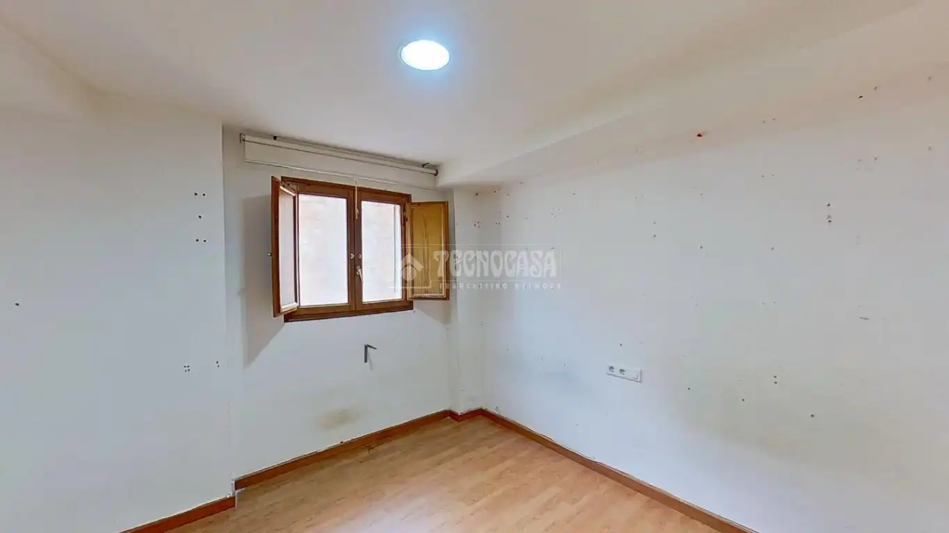 Pis en venda en Sallent amb Parquet, Terrassa i Balcó