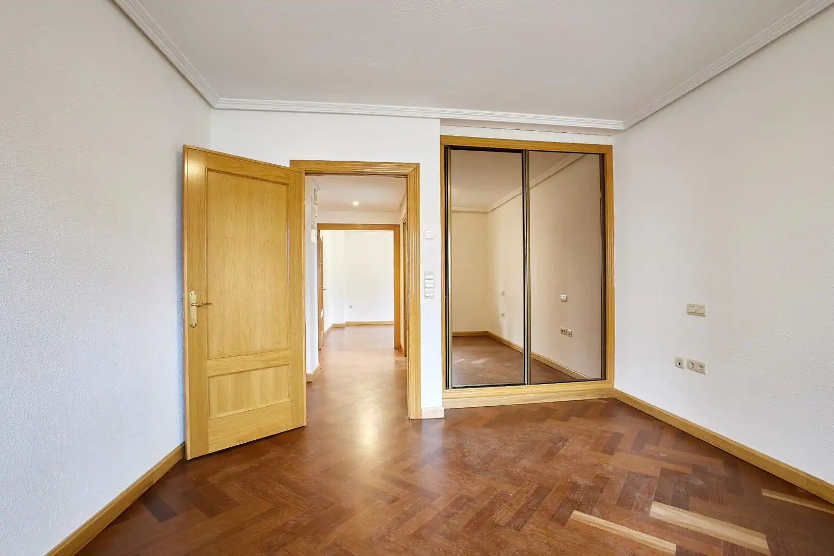 Apartamento de alquiler en Valladolid con Calefacción, Terraza y Trastero
