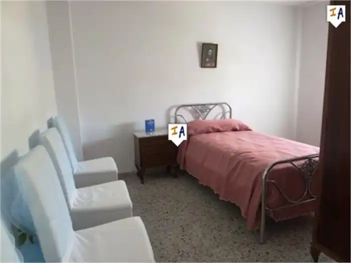 Dormitori de Casa adosada en venda en Loja amb Traster